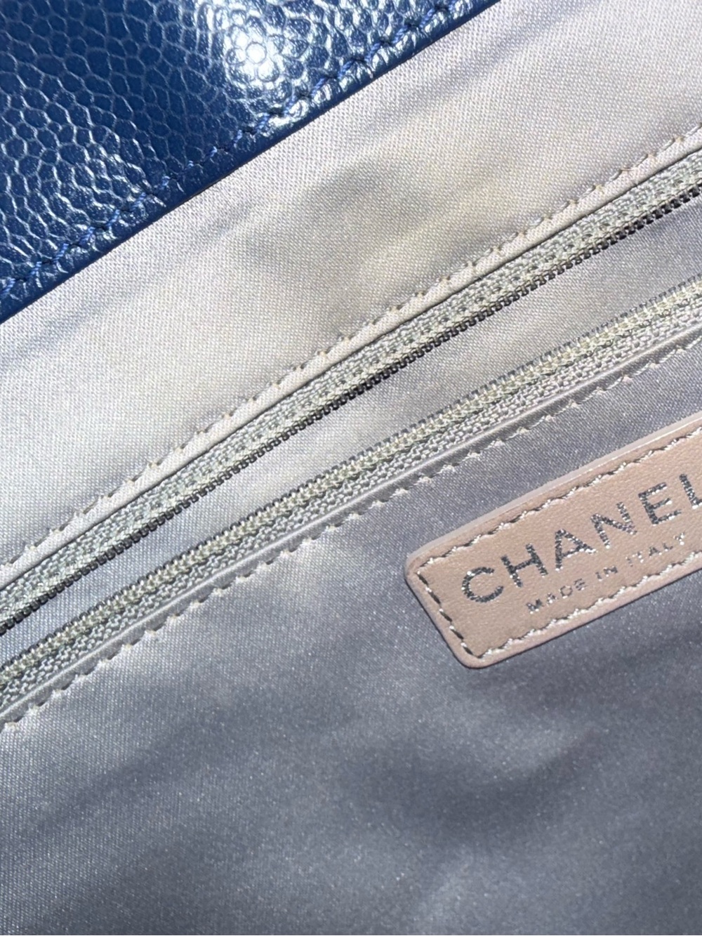 CHANEL CC caviar XL GST Grand shopping tote navy leather tote bag - Picture 13 of 15
